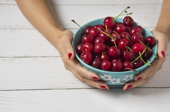 How many cherries can I eat a day?