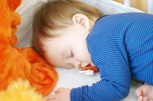 Can Baby Sleep with a Pacifier?