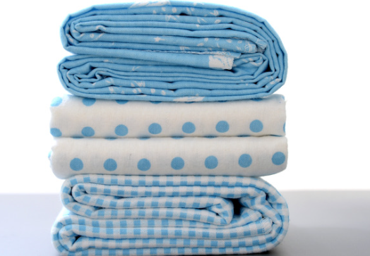 Why Does Choosing the Right Fabric for a Baby Blanket Matter?