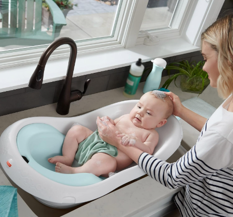 My first impression of the Fisher-Price Baby to Toddler Bath